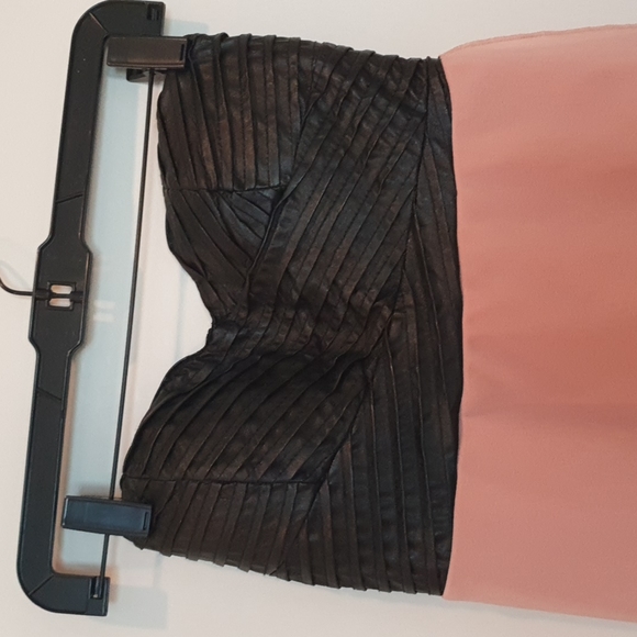 Black and pink strapless dress with asymmetrical bottom - Picture 2 of 4